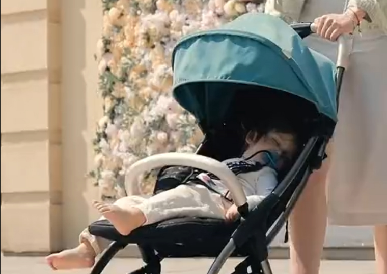 嬰兒折疊車(chē)電商視頻拍攝